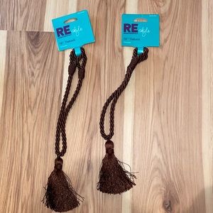 Tie backs for drapes. (Sold as set). Chocolate